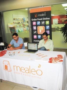 mealeo table cover and banner stands