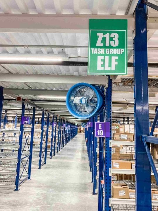 Benefits and advantages of using warehouse signs